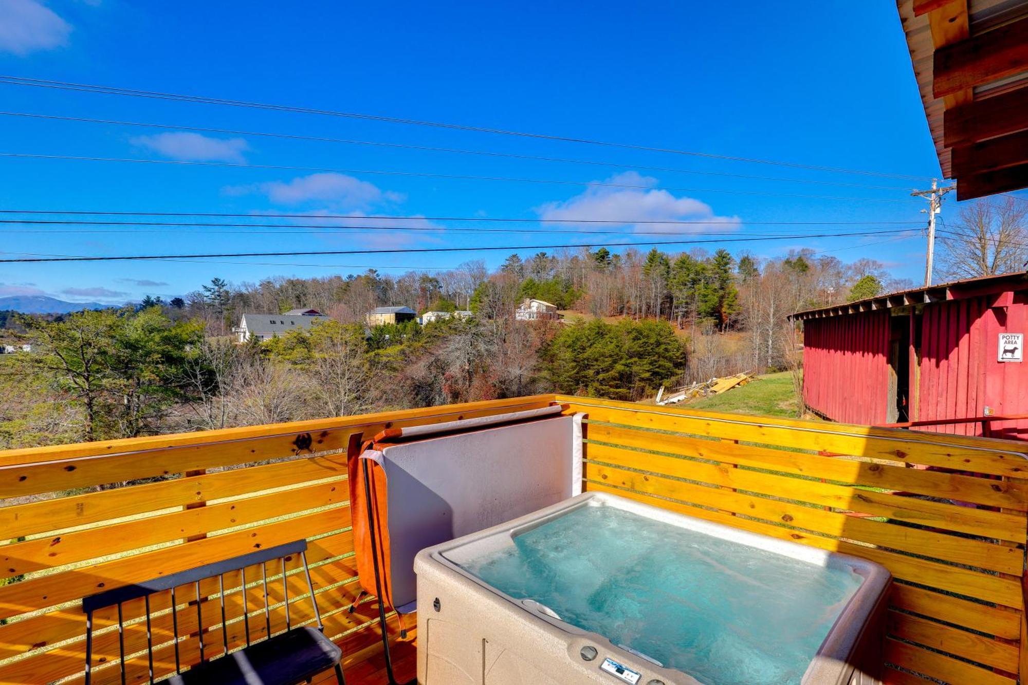 Marshall Studio With Loft, Hot Tub And Views! Extérieur photo